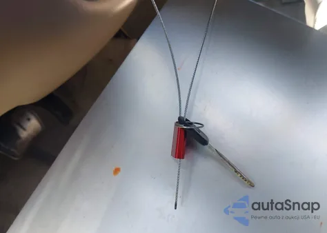 2002 Mercury Grand Marquis Gs z USA, uszkodzony, nr VIN 2MEFM74W62X624863